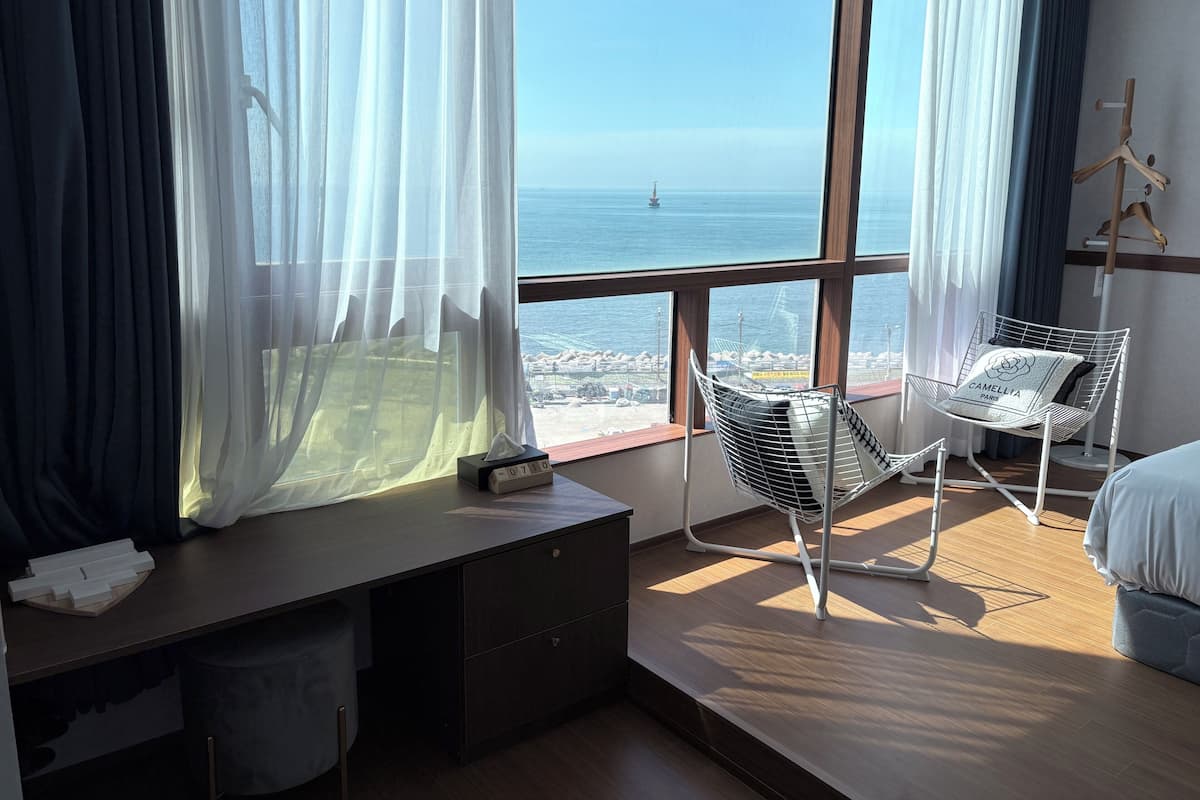 Standard-Dreibettzimmer, Nichtraucher, Hafenblick