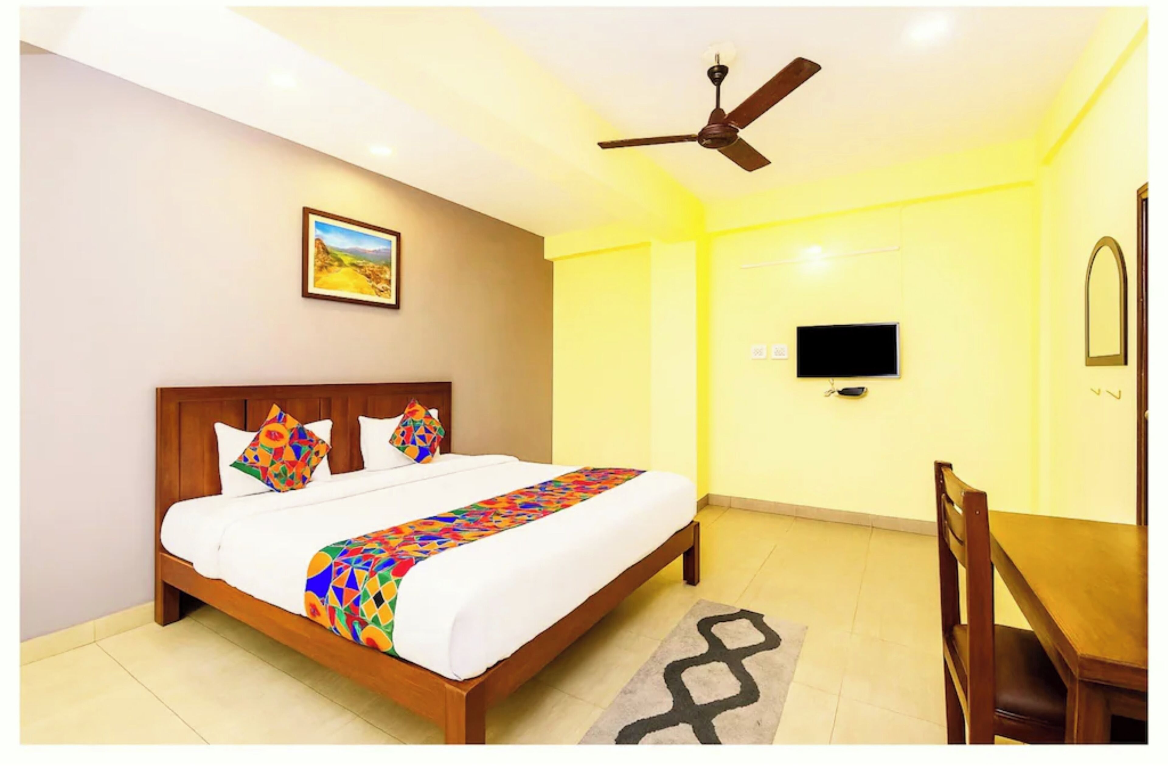 Deluxe Double Room, Air conditioning | Hypo-allergenic bedding, soundproofing, free WiFi, bed sheets