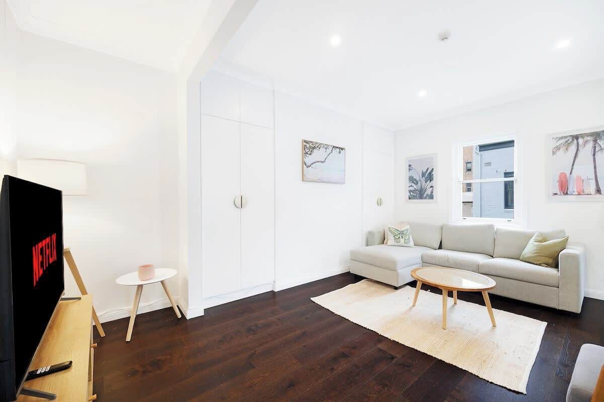 2br Apartment In Trendy Potts Pt - 曼利議會