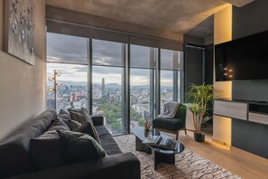 Comfort Apartment, City View | Living area