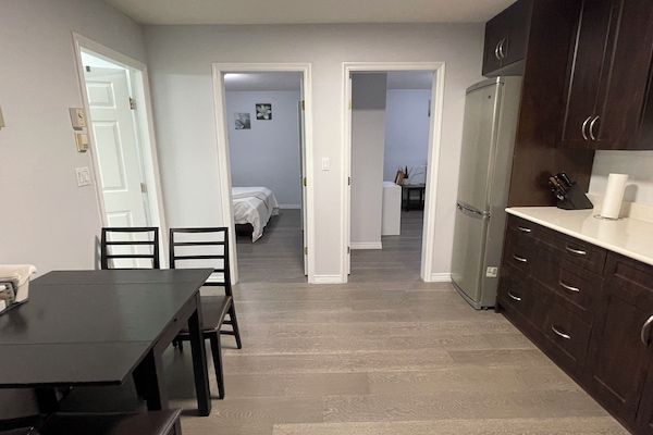 2 bedrooms, desk, iron/ironing board, travel crib