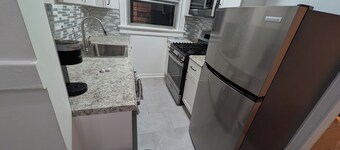 Relocate to the Loop • Quiet 2BR near WashU 2S