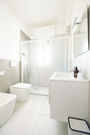 Apartment | Bathroom - FRANCY AND SONS (Modugno)