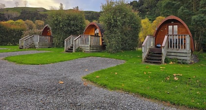 Pod 3 at Flat Hills Cafe and Tourist Park: Queen Pod (sleeps 2)