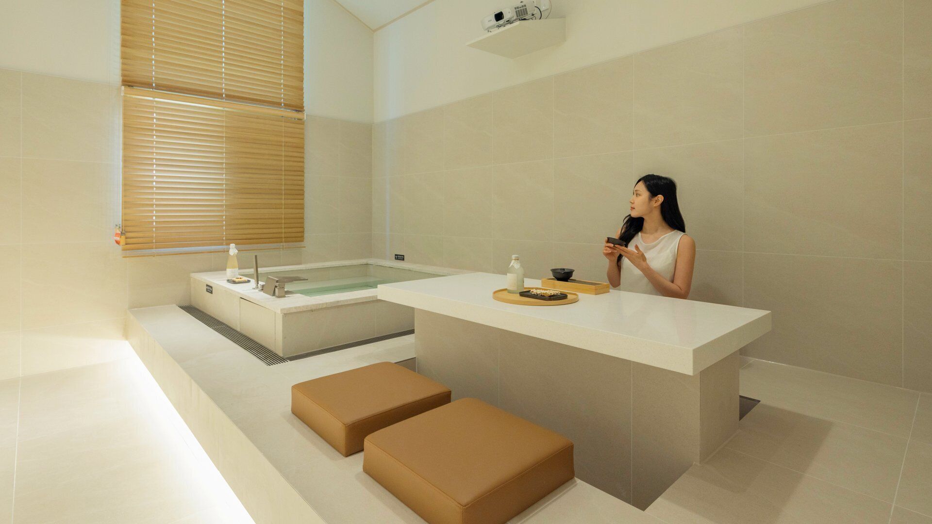 Signature Spa Sauna | Premium bedding, free WiFi, bed sheets