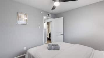 2 bedrooms, desk, iron/ironing board, WiFi