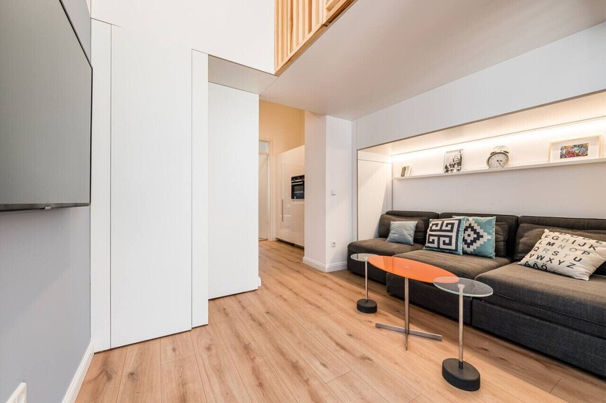 Stylish New Cube Loft By Berlin Wall Apartments - Aeropuerto de Berlin Tegel (TXL)