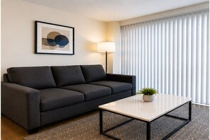 Living area - Verdant Hotels (Toronto)