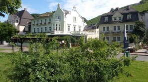Exterior - Hotel Schön (Rüdesheim am Rhein)