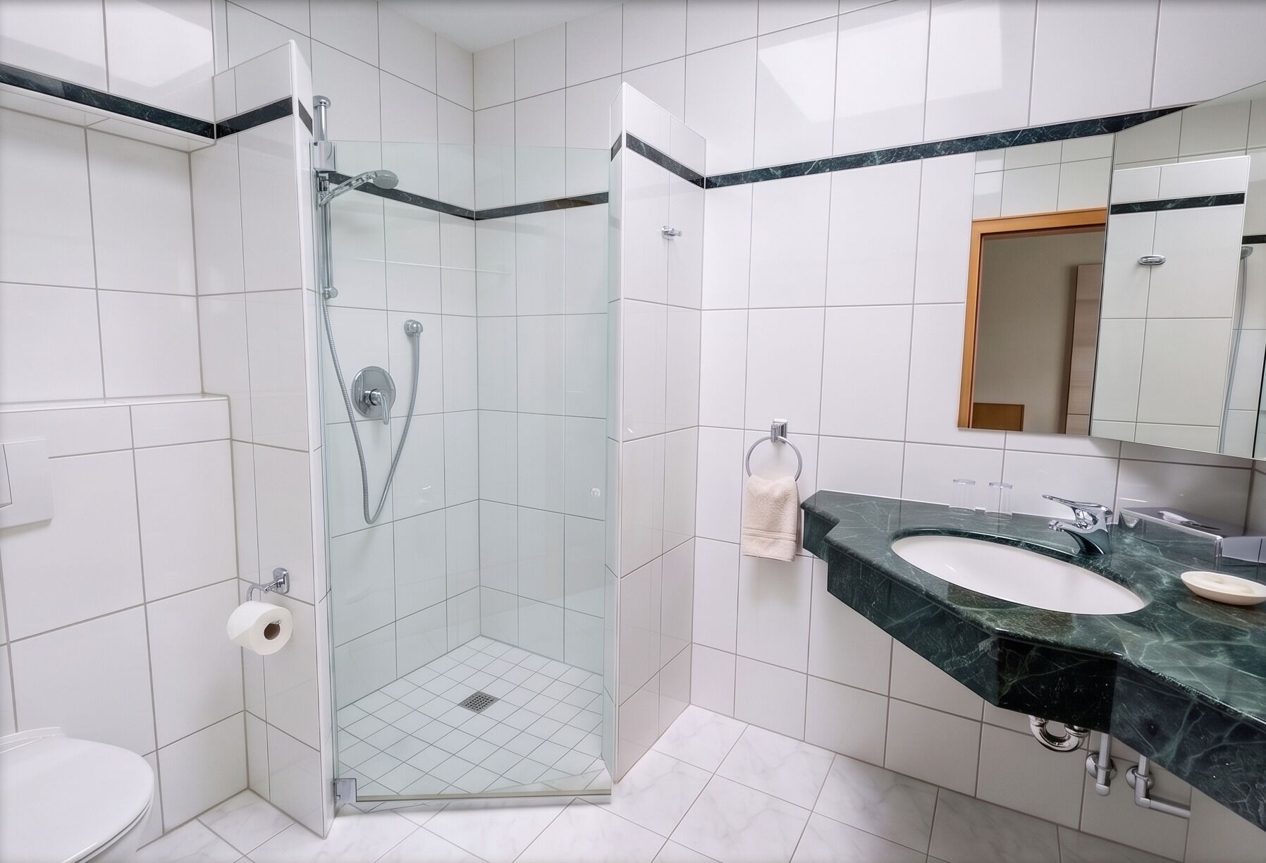 Comfort-Doppelzimmer, Flussblick | Badezimmer