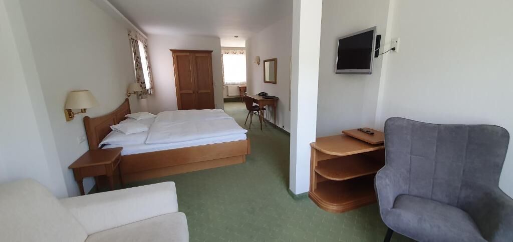 Classic Quadruple Room, River View