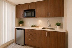 Standardzimmer | Eigene Küche | Kühlschrank, Mikrowelle, Ofen, Herdplatte