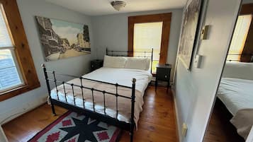 Basic Apartment, 2 Bedrooms, Balcony | Iron/ironing board, free WiFi