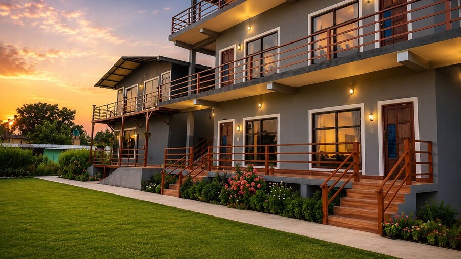 Corbett Foothills Retreat