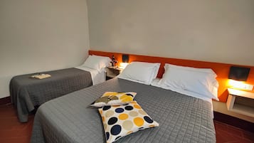 1 slaapkamer, een strijkplank/strijkijzer, wifi, beddengoed
