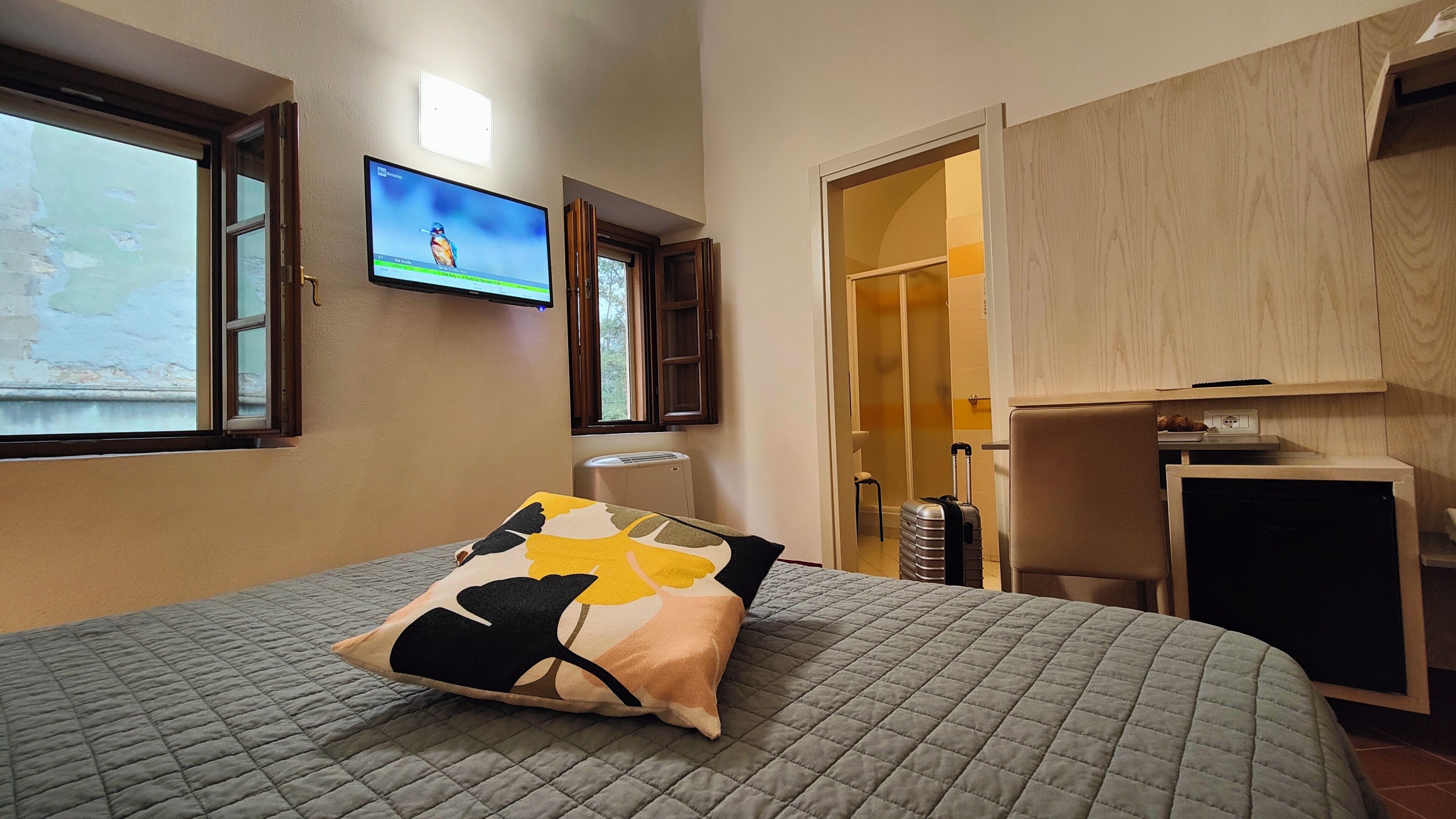 1 chambre, fer et planche à repasser, Wi-Fi, literie fournie