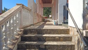 Căn hộ (One Bedroom Apartment with Terrace) | Ngoại thất