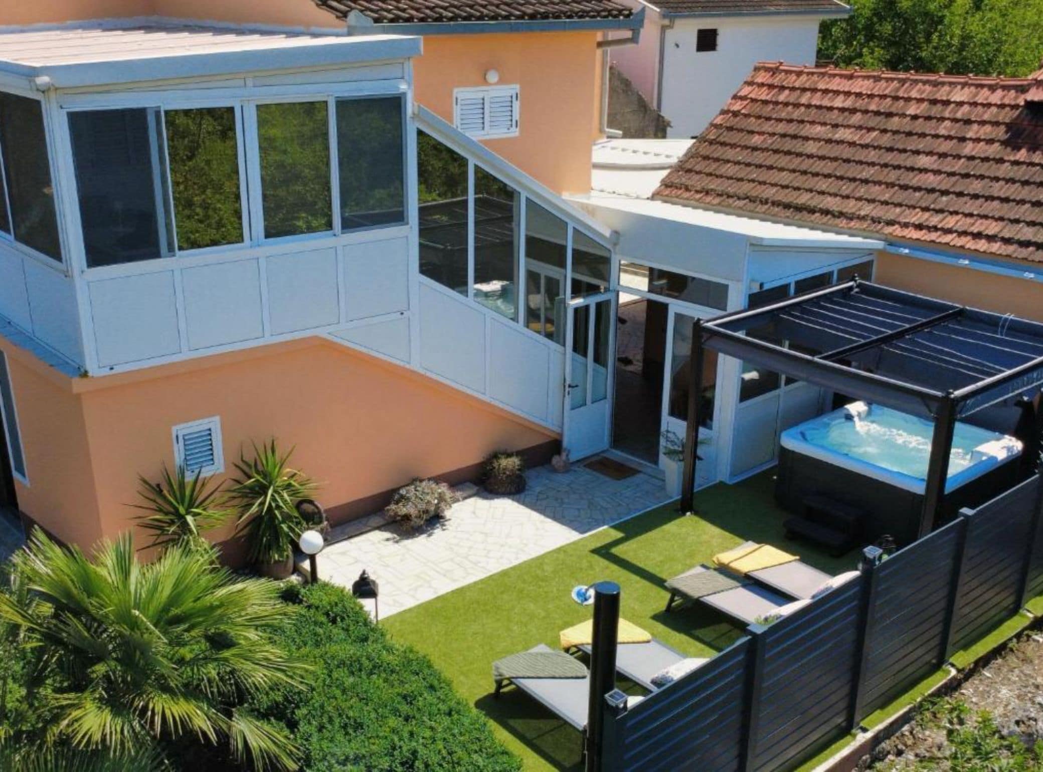 House (Two Bedroom Holiday Home with Hot-Tub) | Exterior