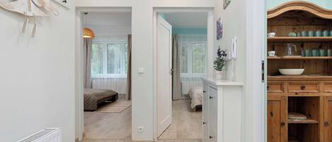 4 bedrooms, desk, iron/ironing board, travel crib