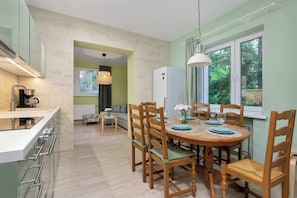 Coffee/tea maker, fridge, oven, stovetop - Spacious Apartment for 8 People | Workspace (Sopot)