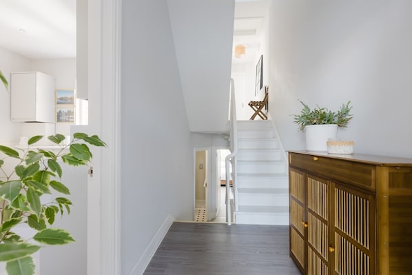 Interior - Sunny 3BDR Family Home in Clapham (Greater London)