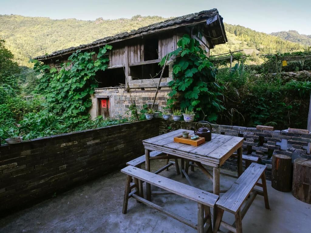 Family Suite, Patio, Mountain View | Outdoor dining