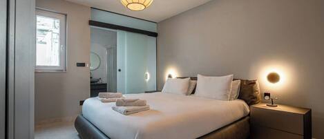 2 chambres, bureau, fer et planche à repasser, Wi-Fi gratuit