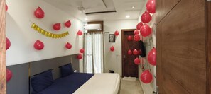 Desk, free WiFi - C T Heights Inn Bharatpur (Bharatpur)