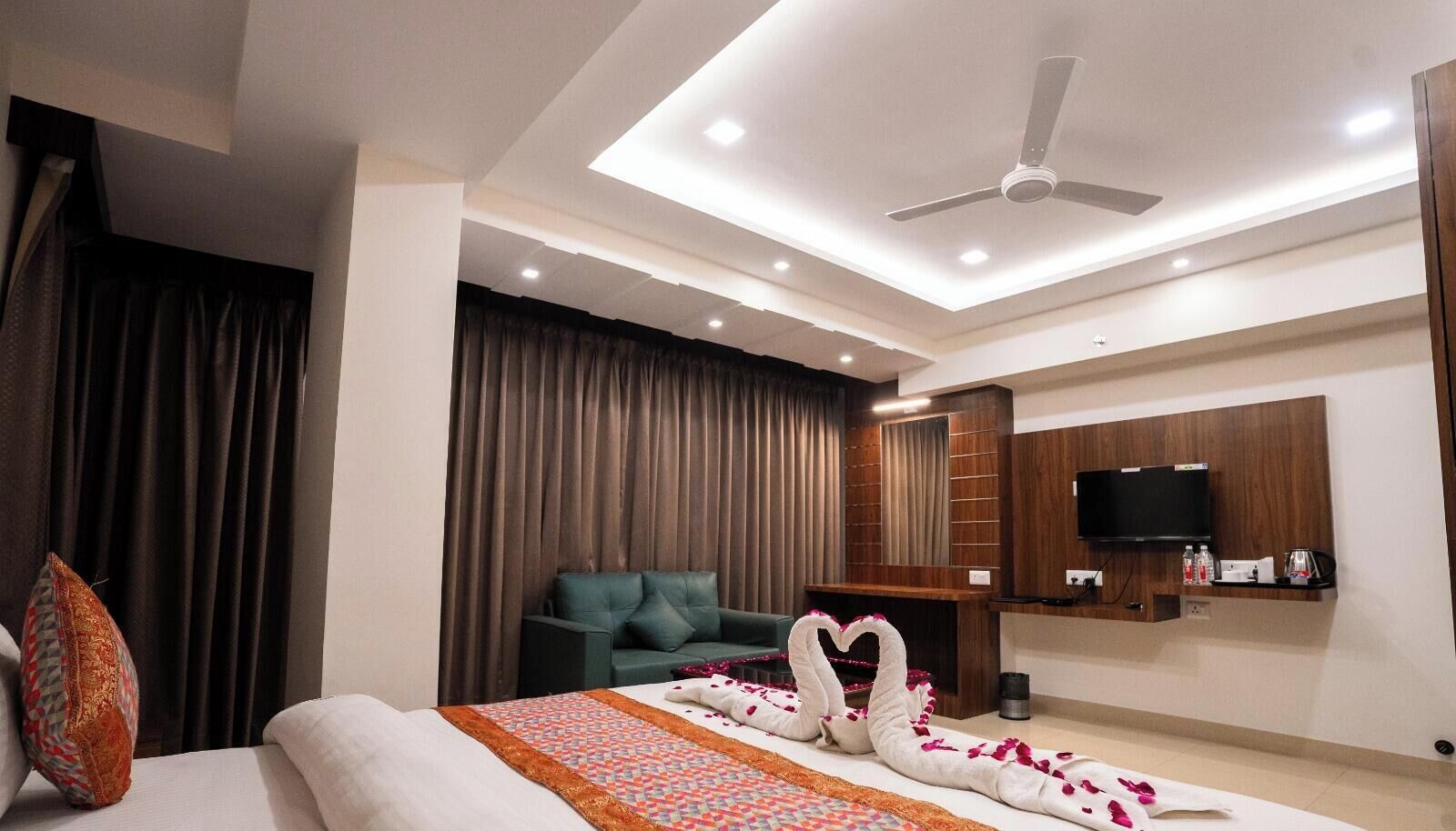 Superior Suite, City View