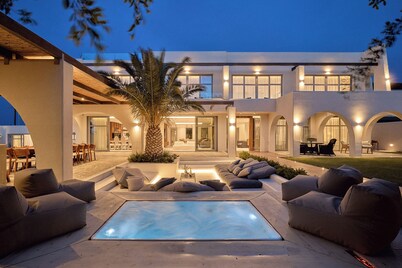 Ennea Villa, Pool, Whirlpool, Cinema Walk to Beach