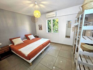 Room - Vrbo Property (Pertuis)