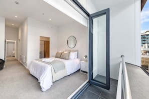 Room - The Langford | Courtenay Place | 3BR CBD (Wellington)