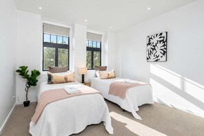 Room - The Langford | Courtenay Place | 3BR CBD (Wellington)