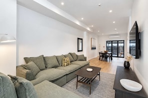 Living area - The Langford | Courtenay Place | 3BR CBD (Wellington)