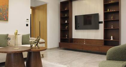Charming 2-Bedroom Apartment in Central Tunis with Garden View