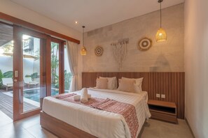 Desk, laptop workspace, free WiFi - Revana Ubud Villa (Mas)