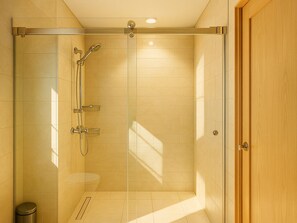 Comfort Studio, Balcony, City View | Bathroom