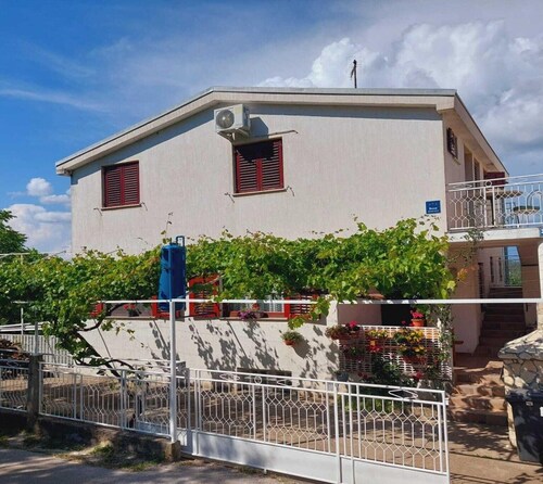 Tisno Countryside Apartment Hideaway