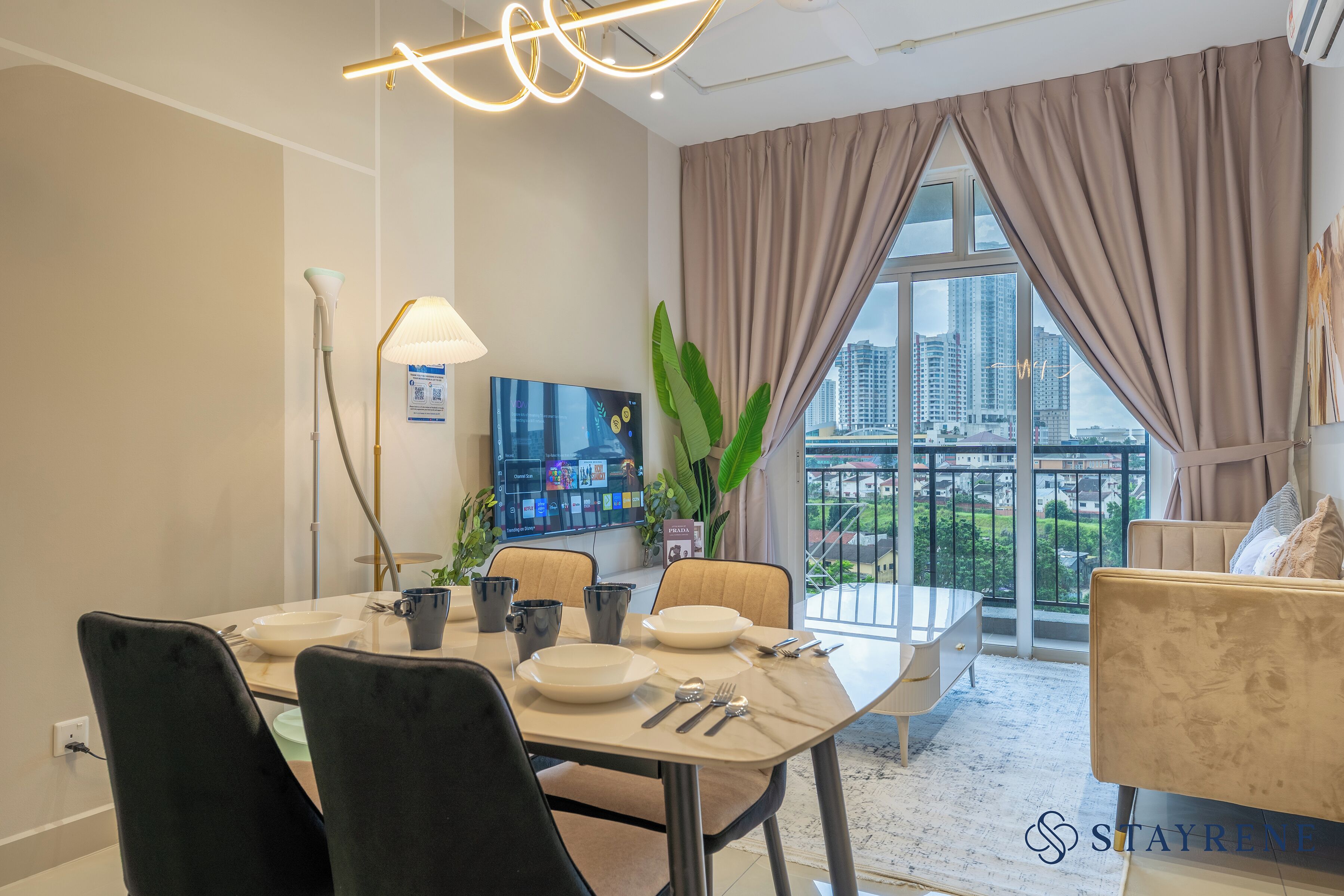 Comfort Apartment, City View | Dining