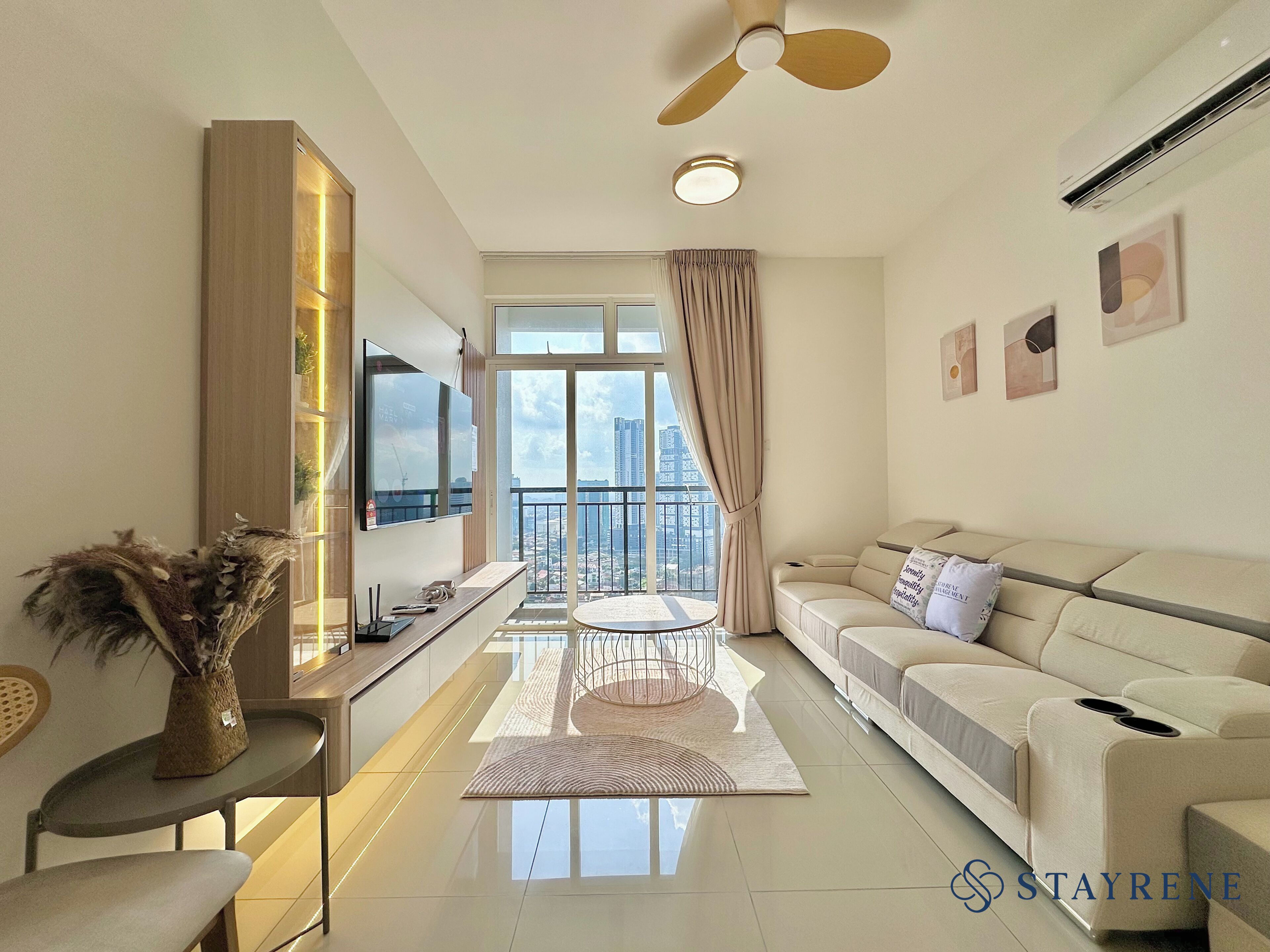 Family Apartment, 3 Bedrooms, City View | Living area