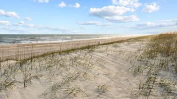 Plage à proximité, pêche sur place