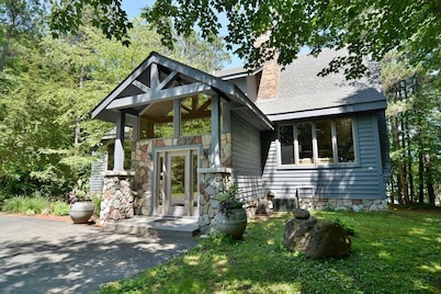 Amazing Wooden Villa with Barbecue and Fireplace in Cable, Wisconsin