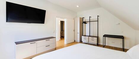 1 bedroom, WiFi (free), bed sheets