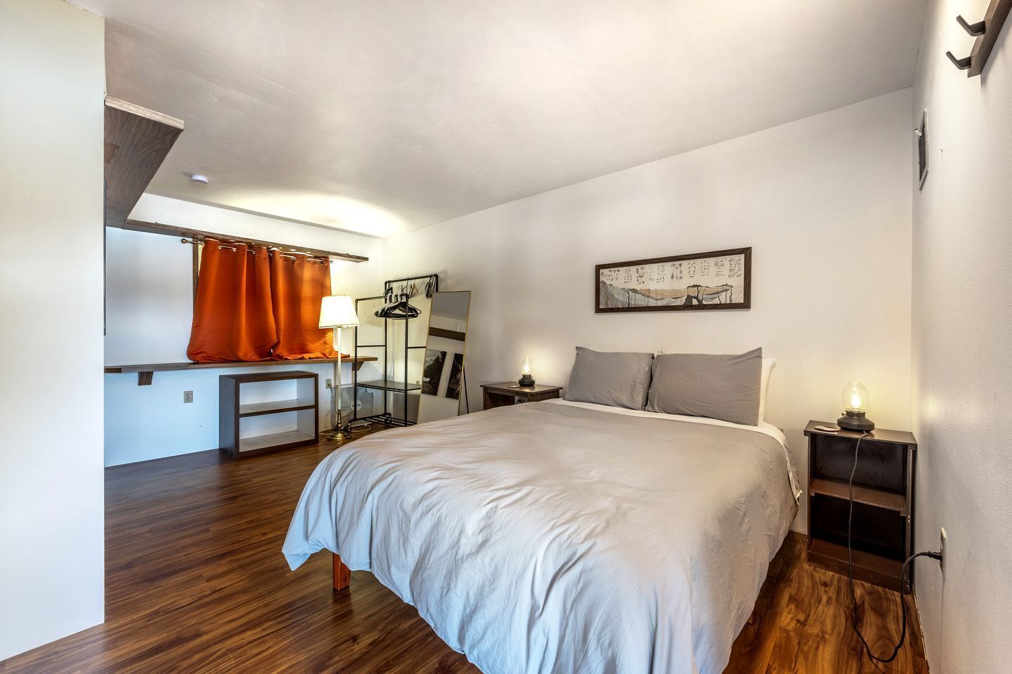 6 bedrooms, WiFi, bed sheets