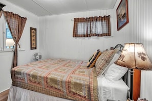 2 Schlafzimmer, Schreibtisch, WLAN
