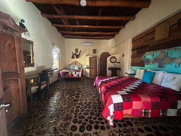 Room - Habitación Ramon (Primer piso) (San Francisco)