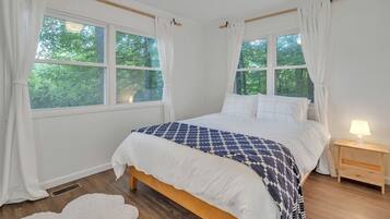 4 Schlafzimmer, Reisekinderbett, WLAN, Bettwäsche