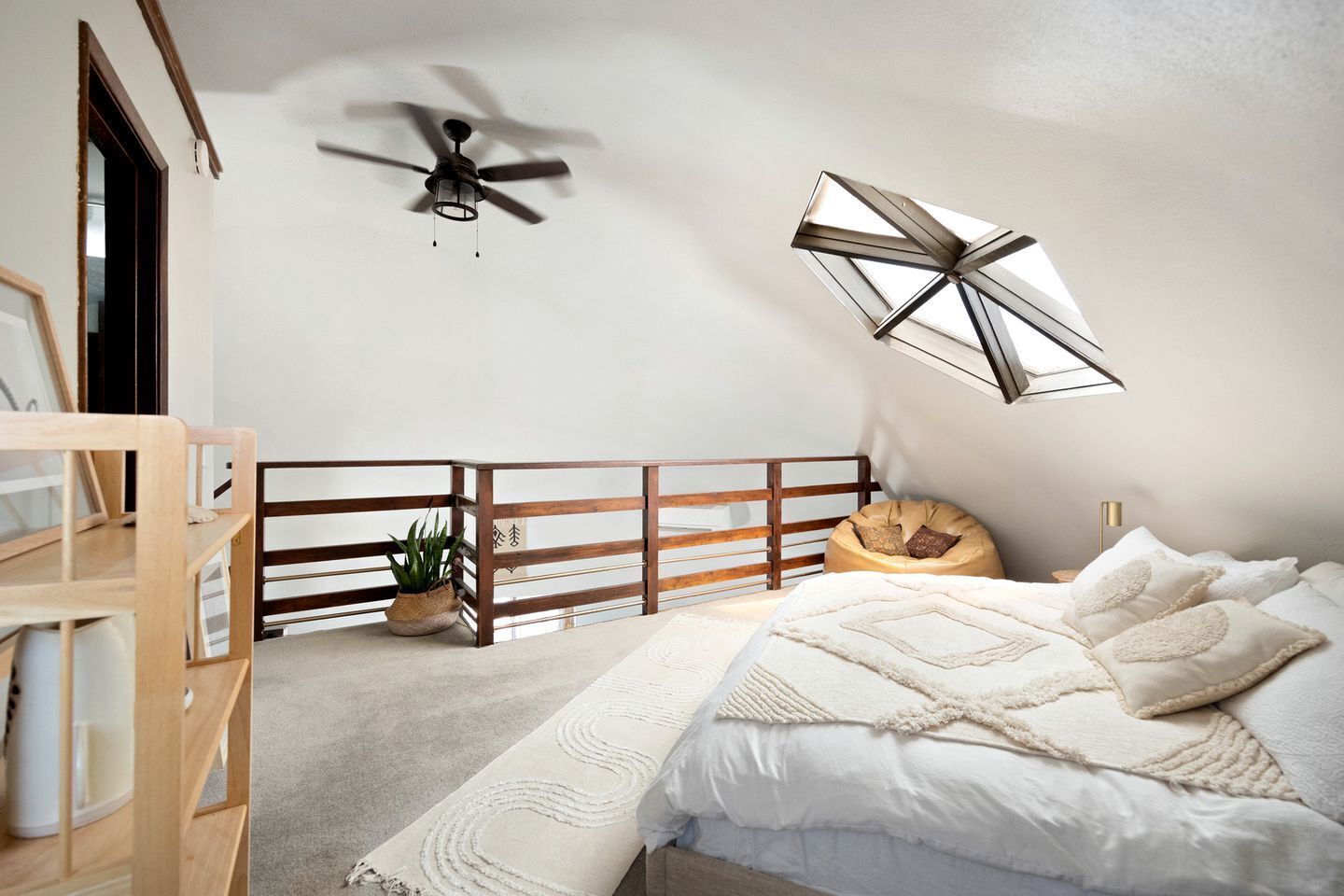 WiFi, bed sheets