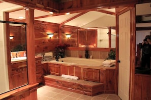 Bathroom - Suite Rental with Sauna and Jacuzzi for a Romantic Escape near Guntersville Lake, Alabama (Union Grove)