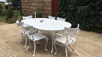 Cottage Comfort, patio, vista montagna | Ristorazione all'aperto